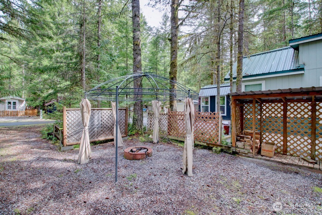 61 Christmas Tree Circle , Deming, WA 98244