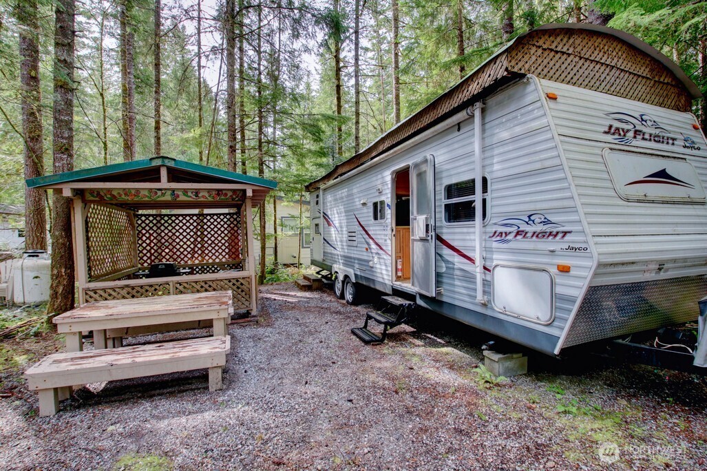61 Christmas Tree Circle , Deming, WA 98244