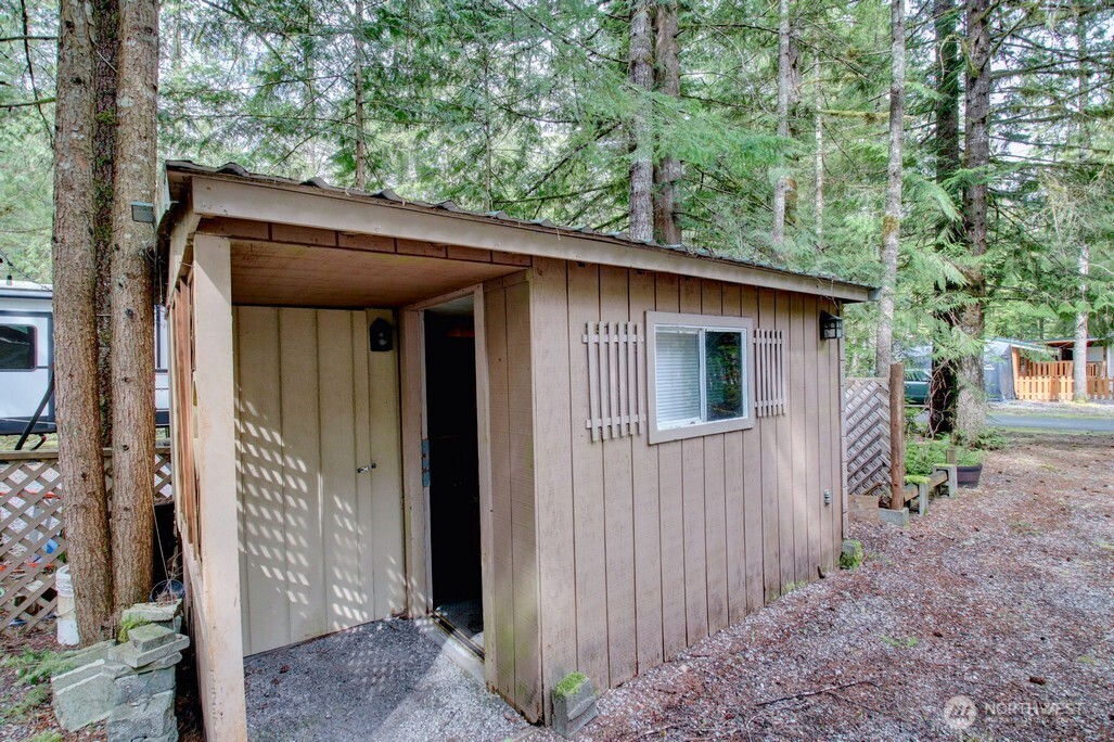 61 Christmas Tree Circle , Deming, WA 98244