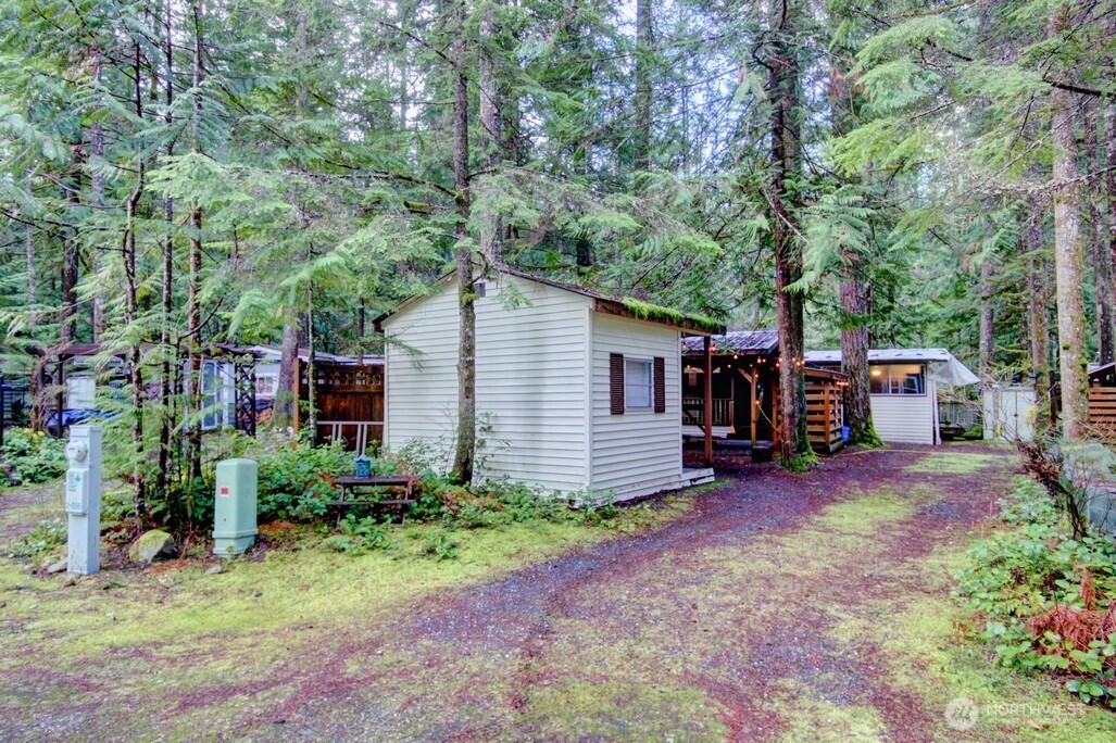 56 Wilderness Way , Deming, WA 98244