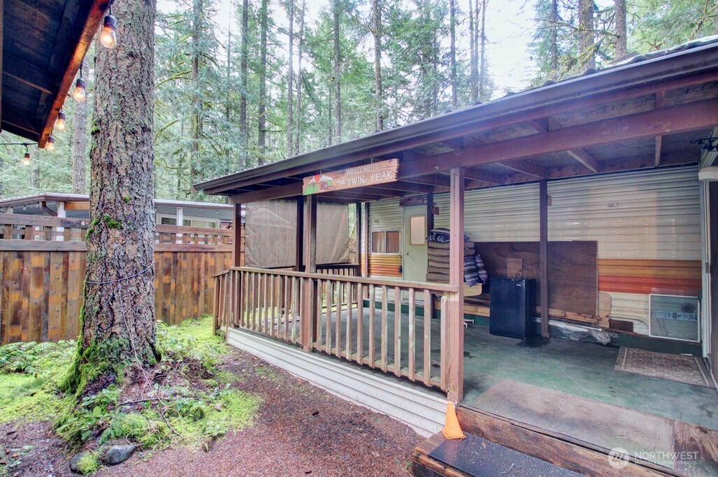 56 Wilderness Way , Deming, WA 98244