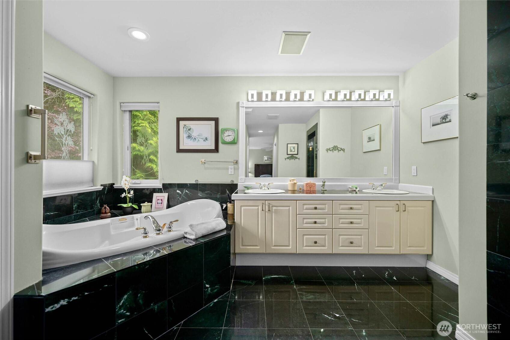5426 Quail Run , Blaine, WA 98230