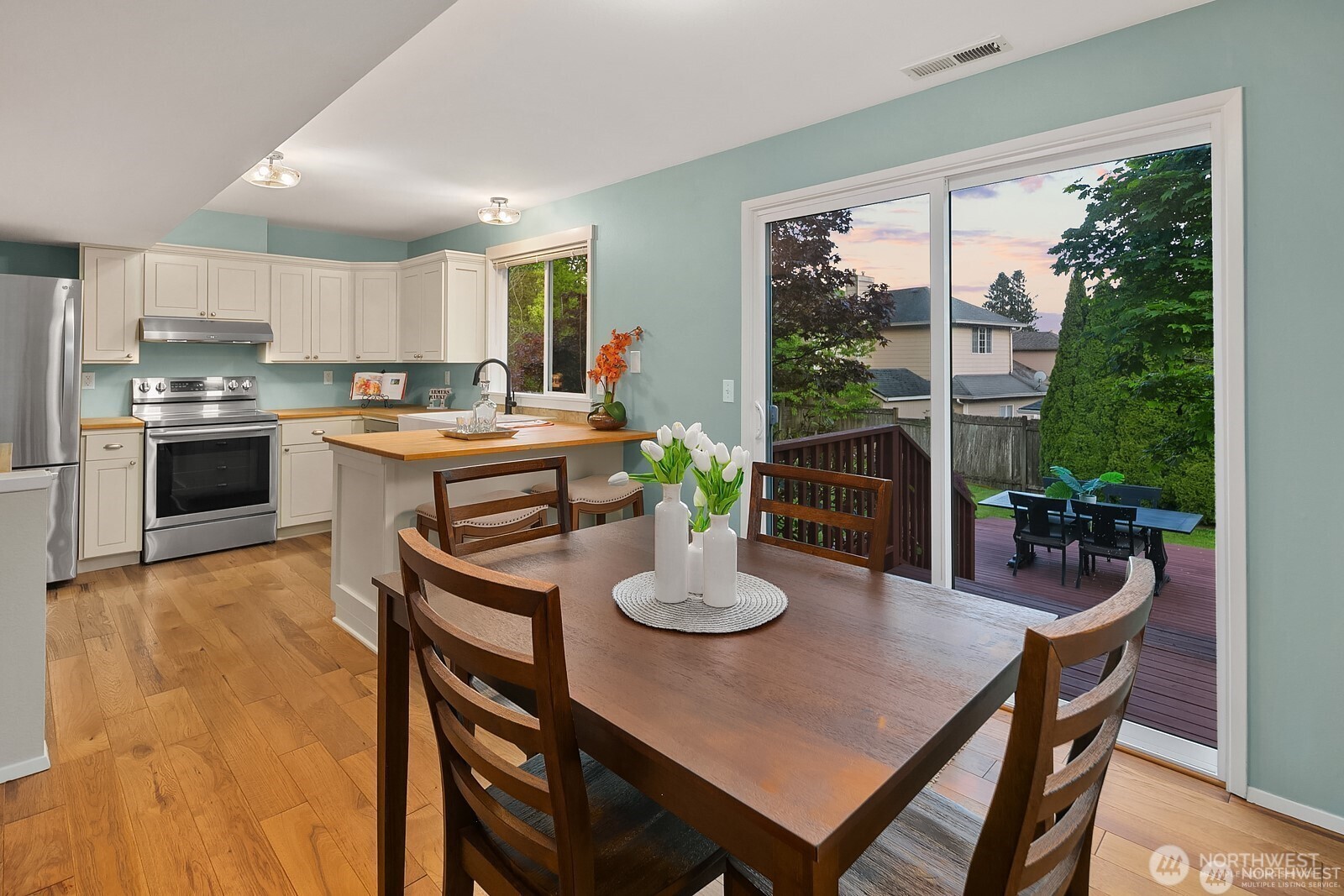 9313 NE 126th Place , Kirkland, WA 98034