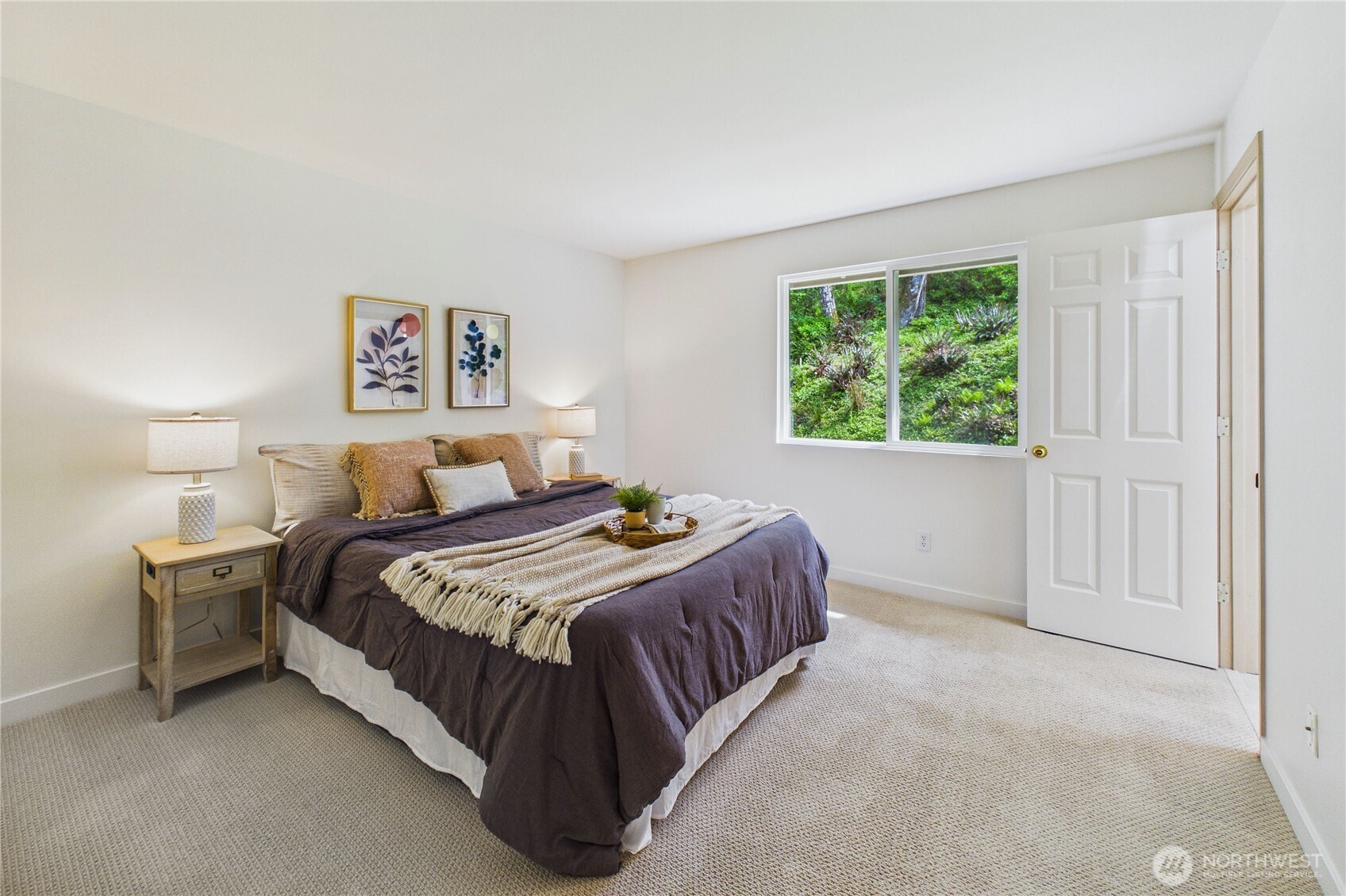 1995 Miss Ellis Loop NE, Poulsbo, WA 98370
