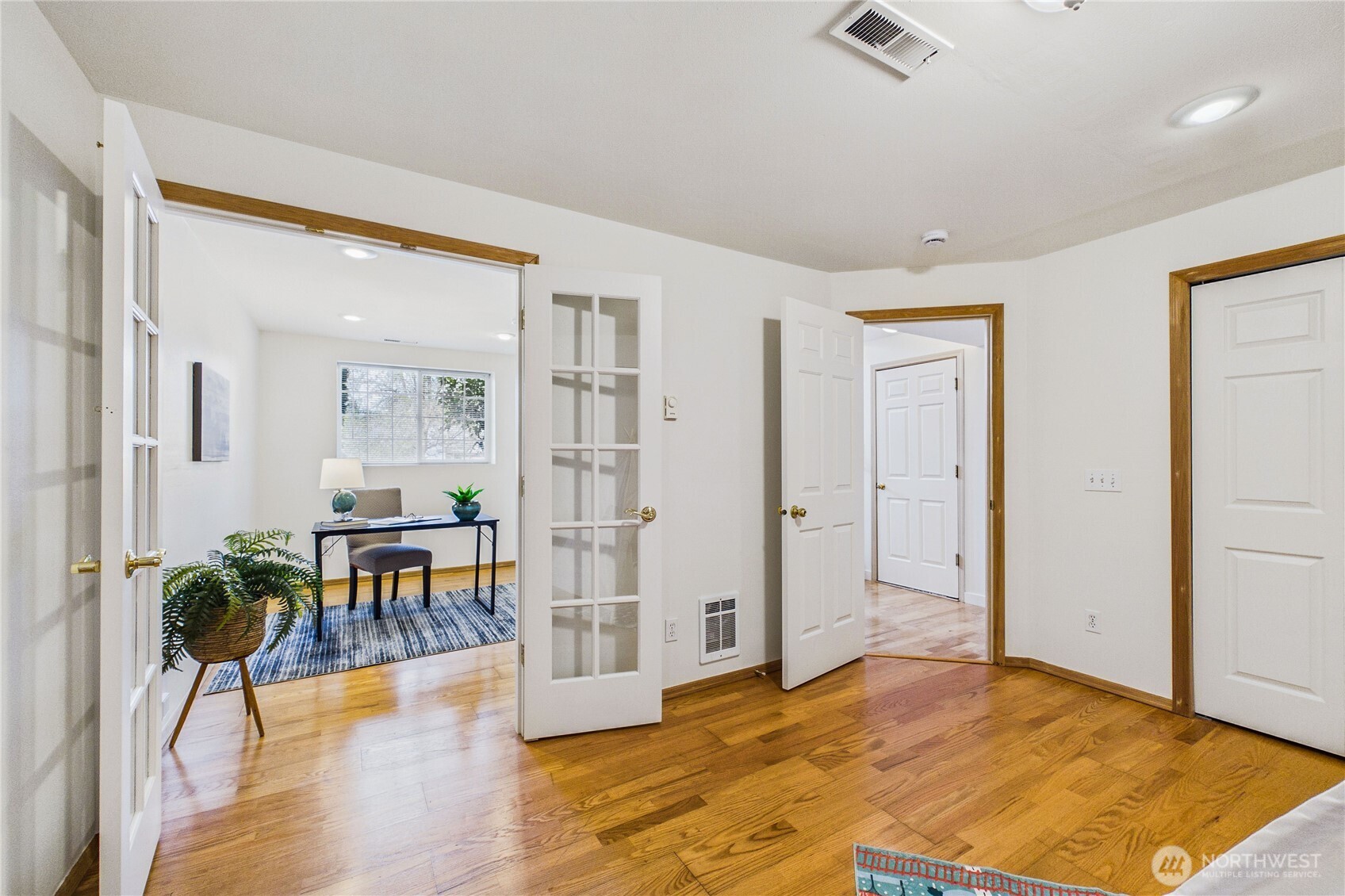 1995 Miss Ellis Loop NE, Poulsbo, WA 98370