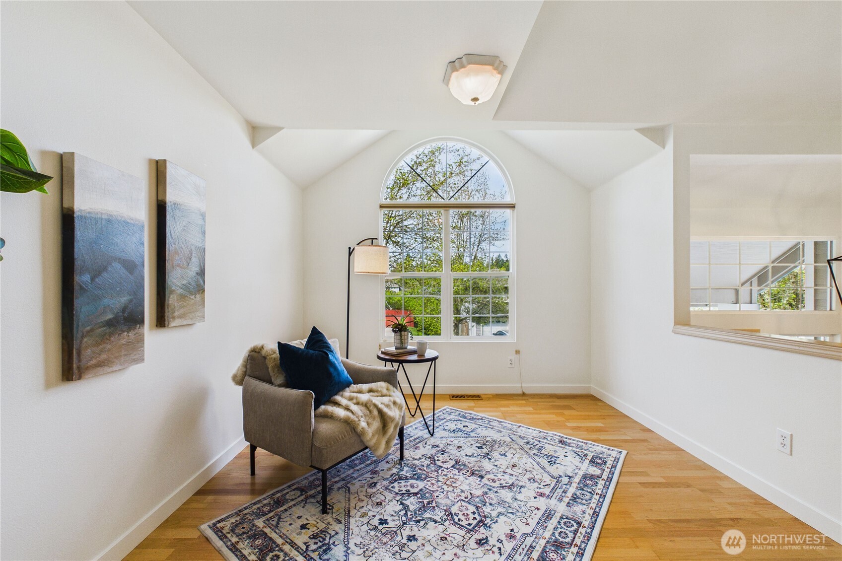 1995 Miss Ellis Loop NE, Poulsbo, WA 98370