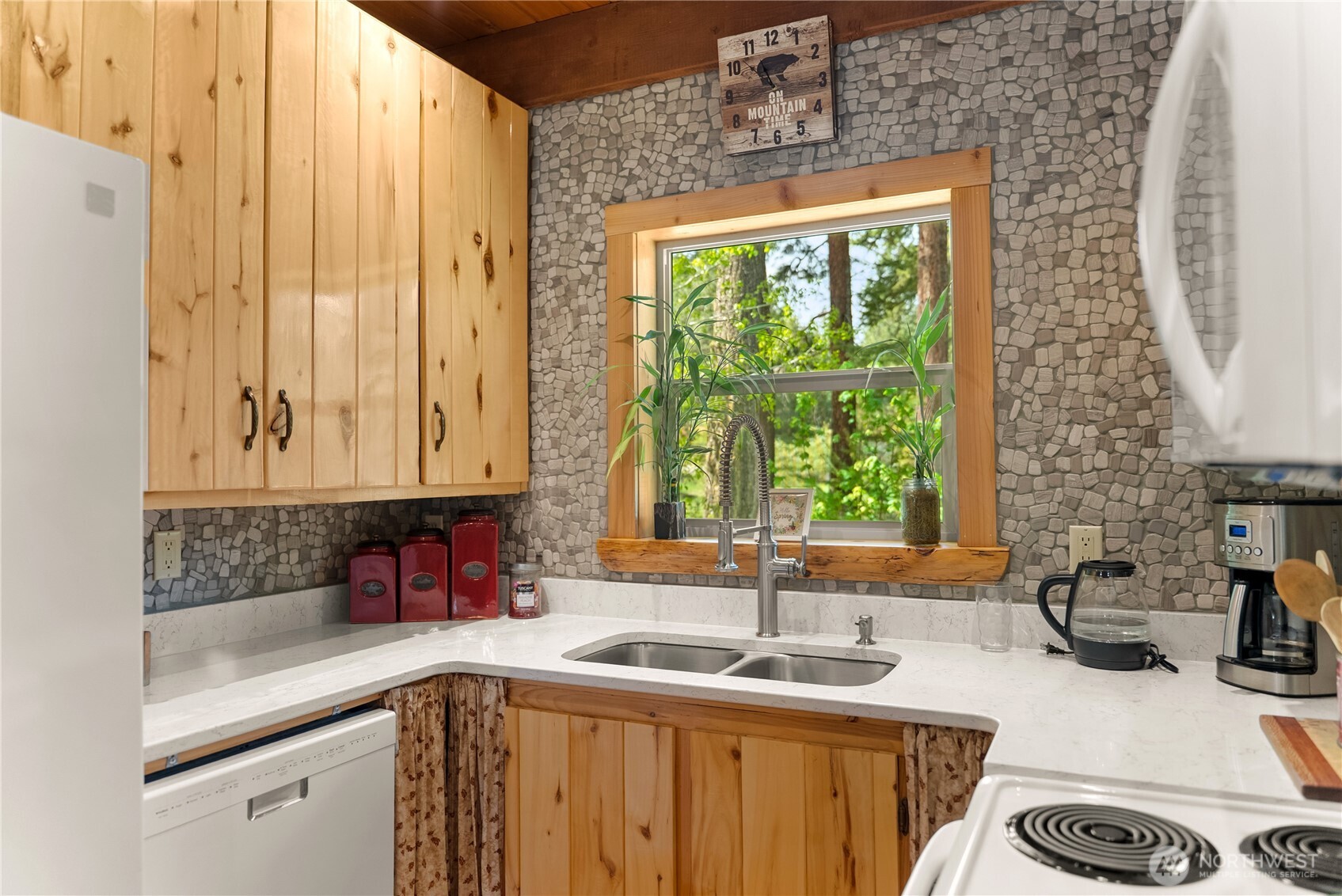 26 Newby Creek Road , Twisp, WA 98856