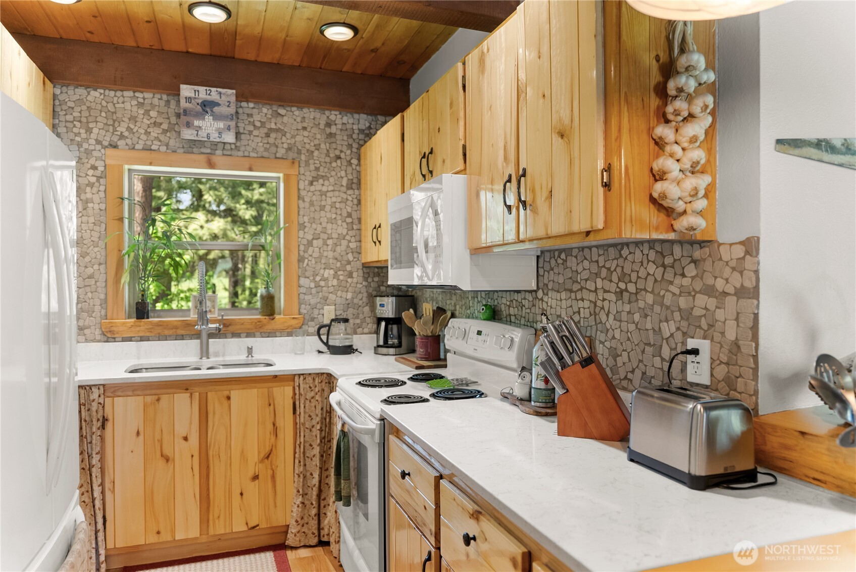 26 Newby Creek Road , Twisp, WA 98856