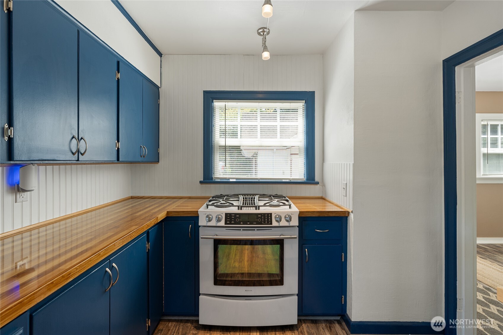 497 Central Avenue E, Tenino, WA 98589
