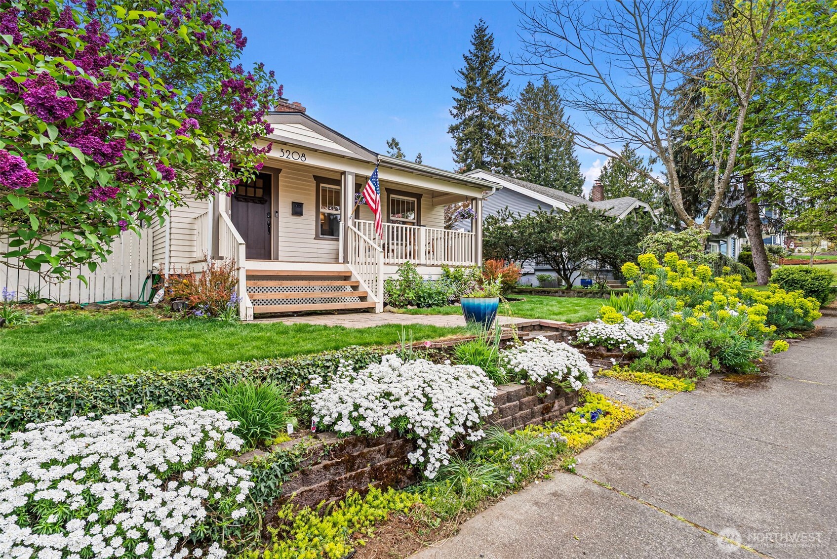 3208 N 9th Street , Tacoma, WA 98406