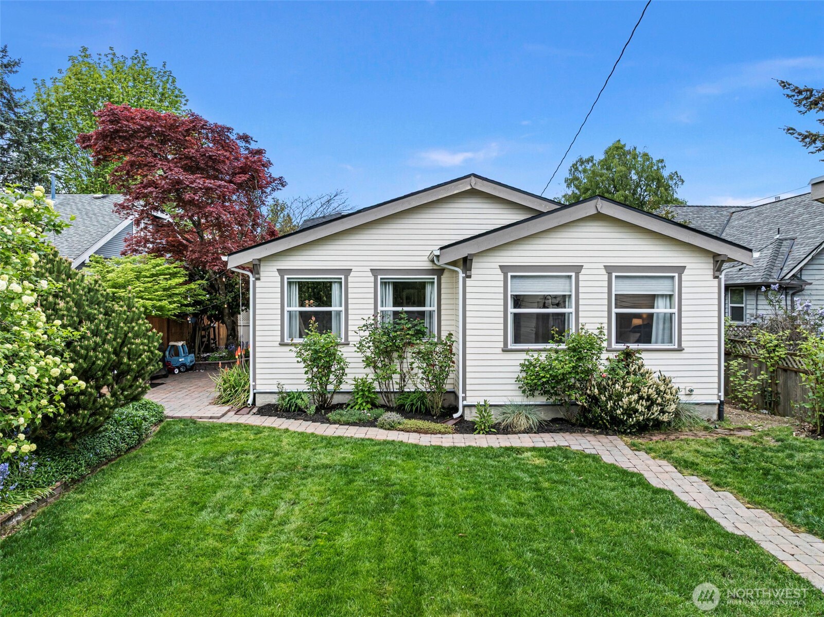 3208 N 9th Street , Tacoma, WA 98406