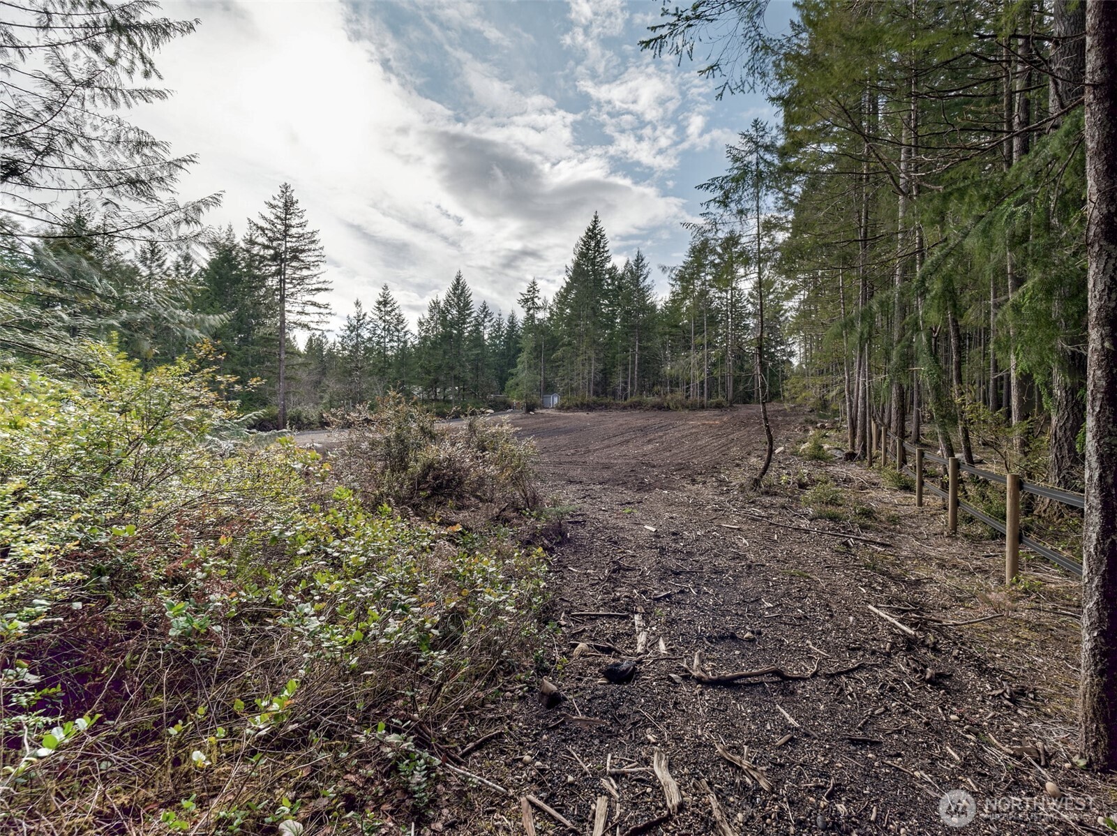 621 E Strong Road , Shelton, WA 98584