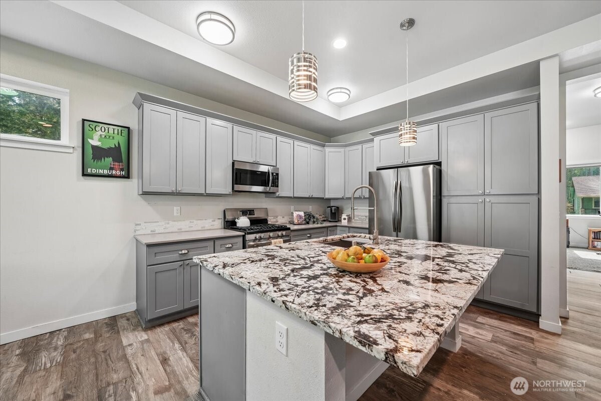 11714 Lake Place , Anderson Island, WA 98303