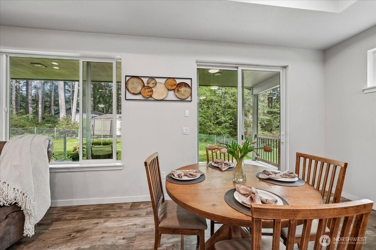 11714 Lake Place , Anderson Island, WA 98303