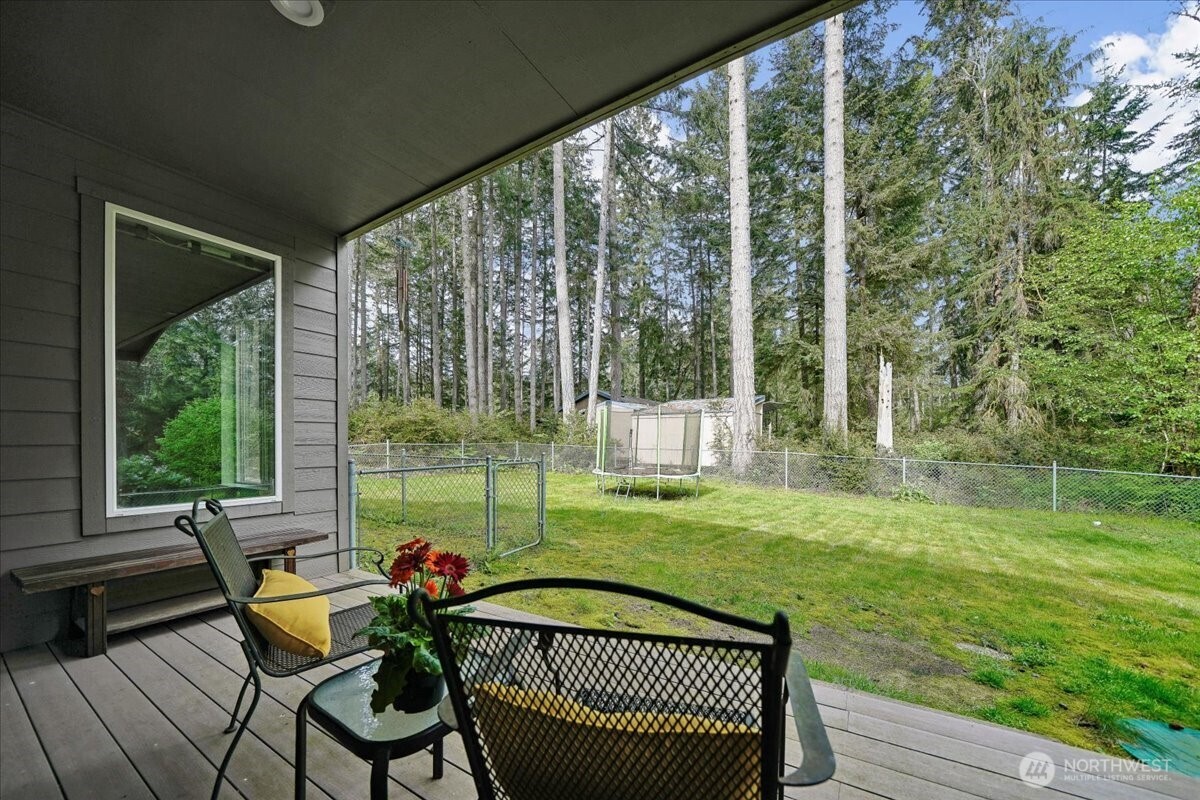 11714 Lake Place , Anderson Island, WA 98303