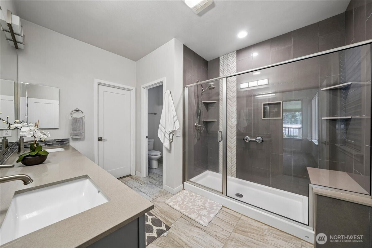 11714 Lake Place , Anderson Island, WA 98303