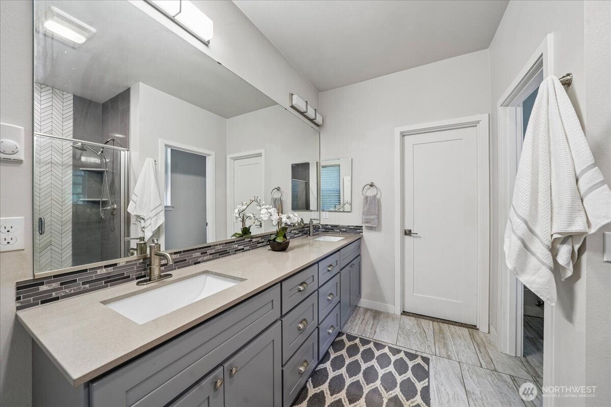 11714 Lake Place , Anderson Island, WA 98303