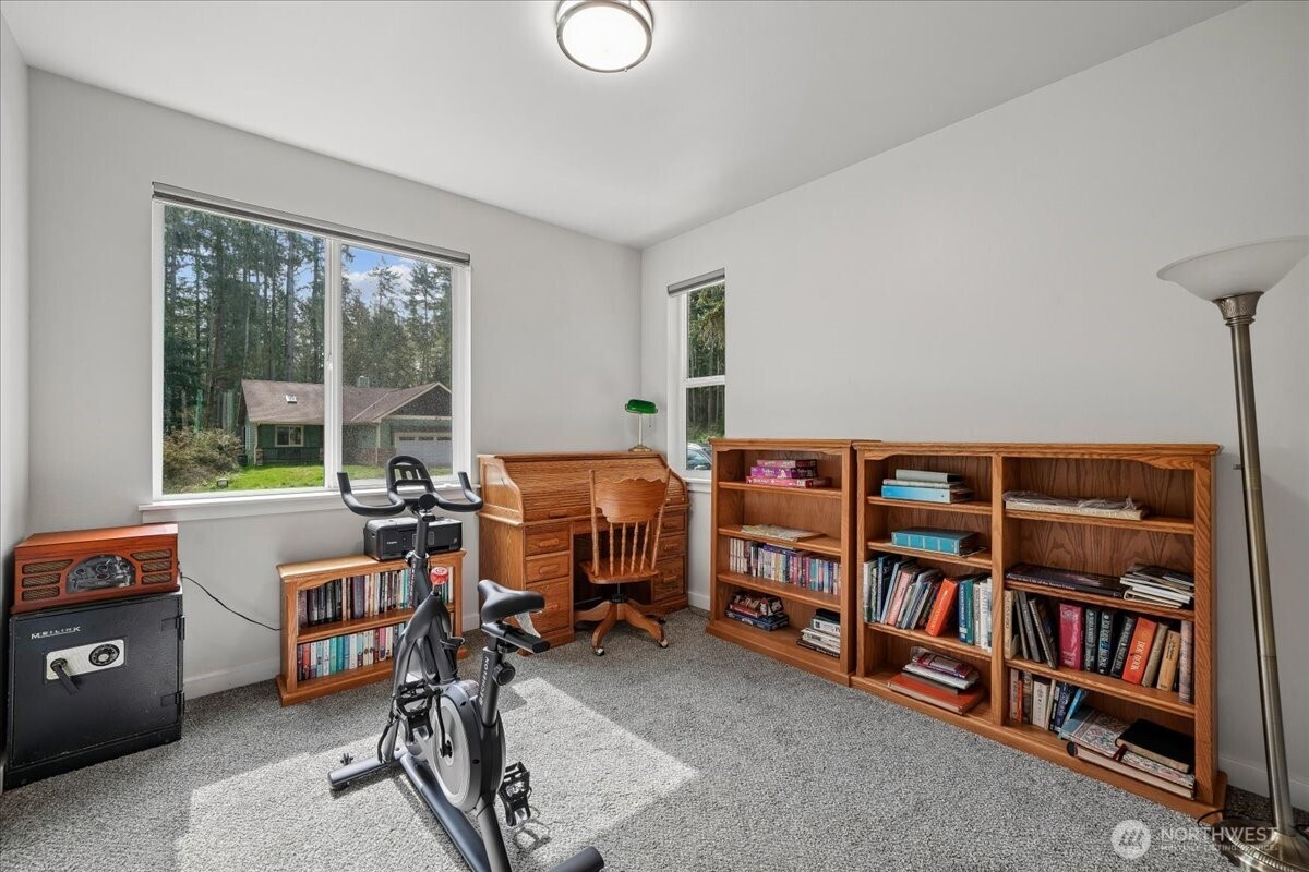11714 Lake Place , Anderson Island, WA 98303