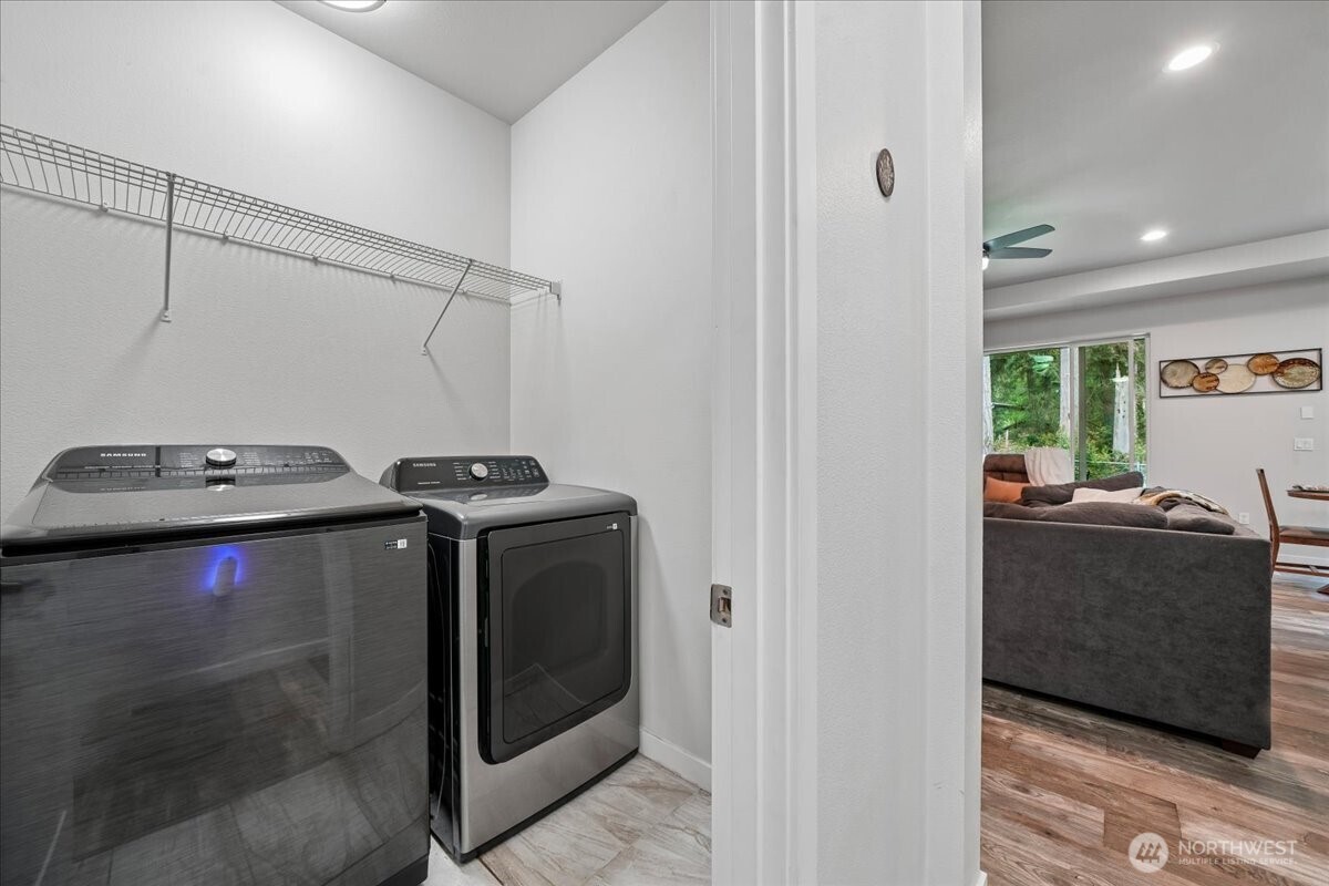 11714 Lake Place , Anderson Island, WA 98303