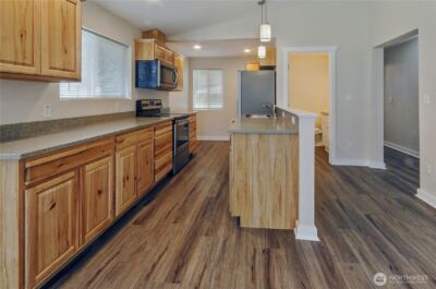 16537 Mimosa Court SE, Yelm, WA 98597 - Photo 4