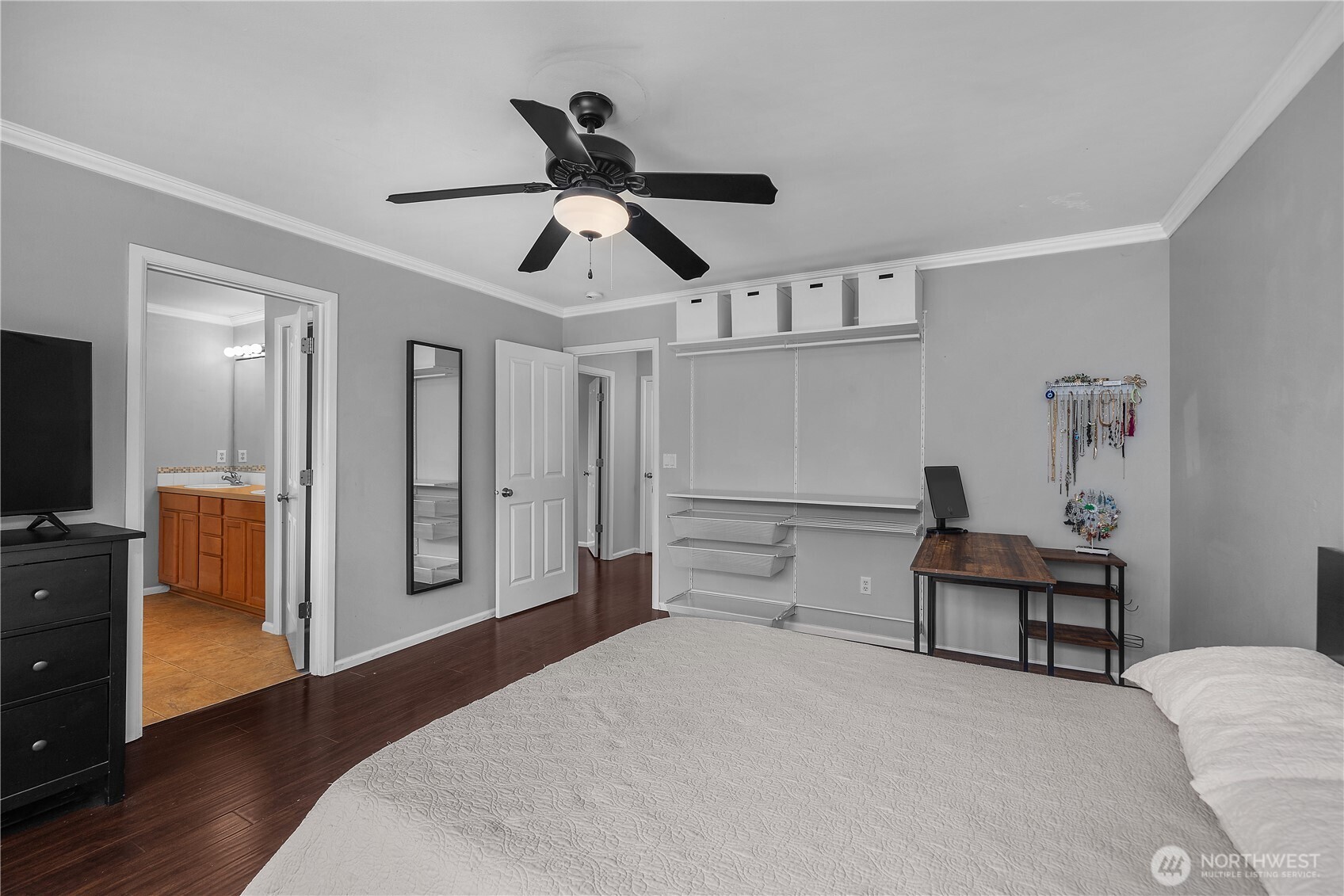 5800 Balustrade Boulevard SE, Lacey, WA 98513