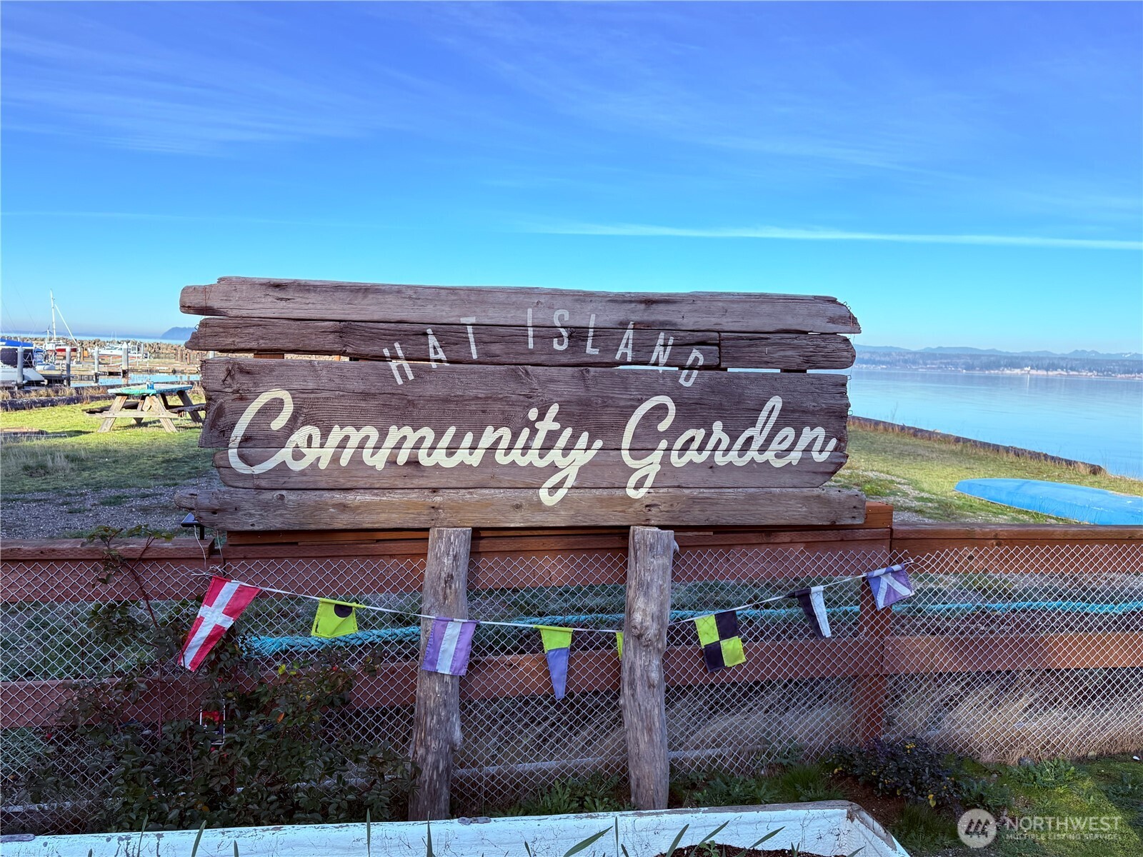 75 F Beach Way , Hat Island, WA 98206