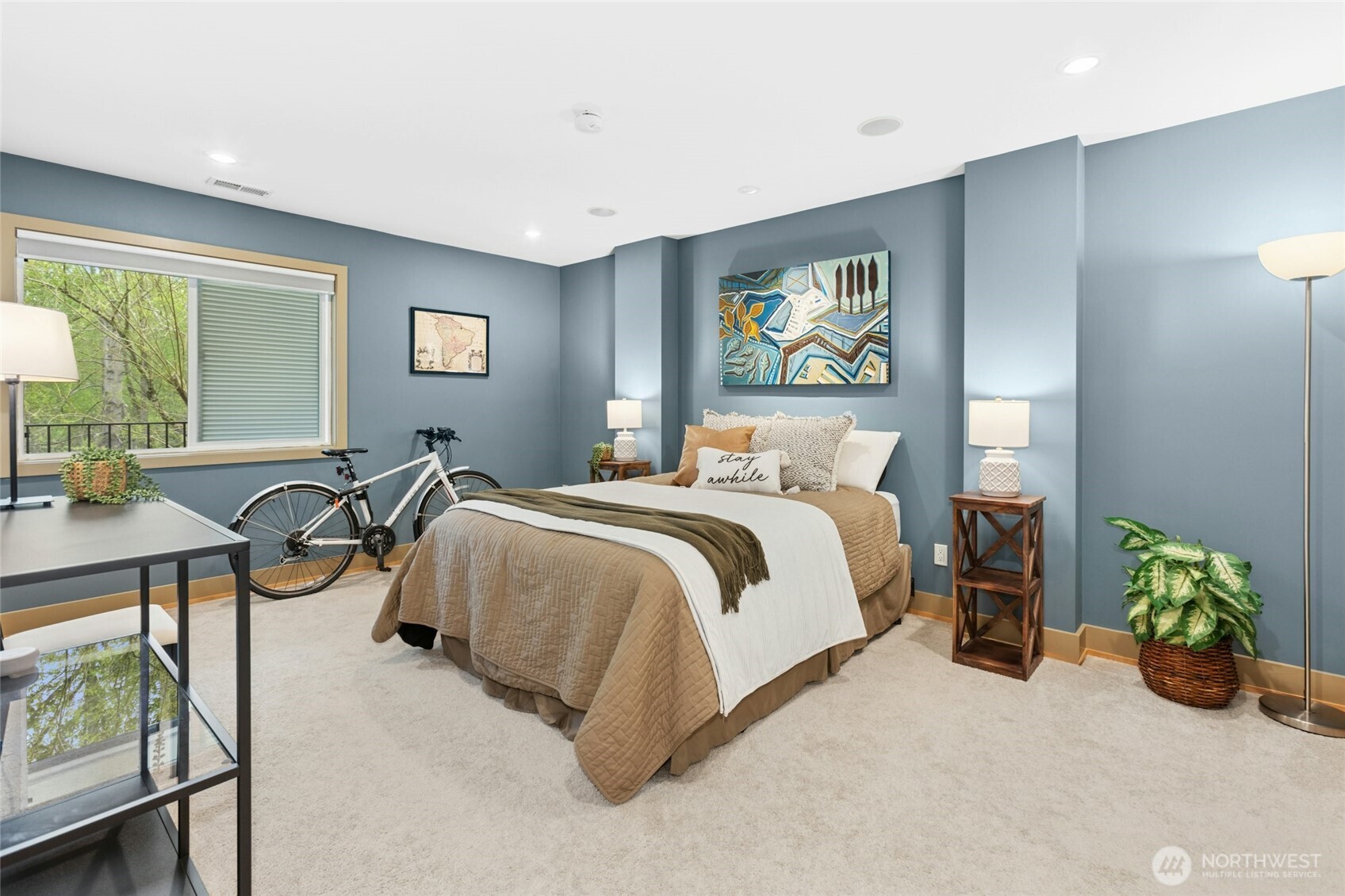 9201 NE Juanita Drive #202, Kirkland, WA 98034