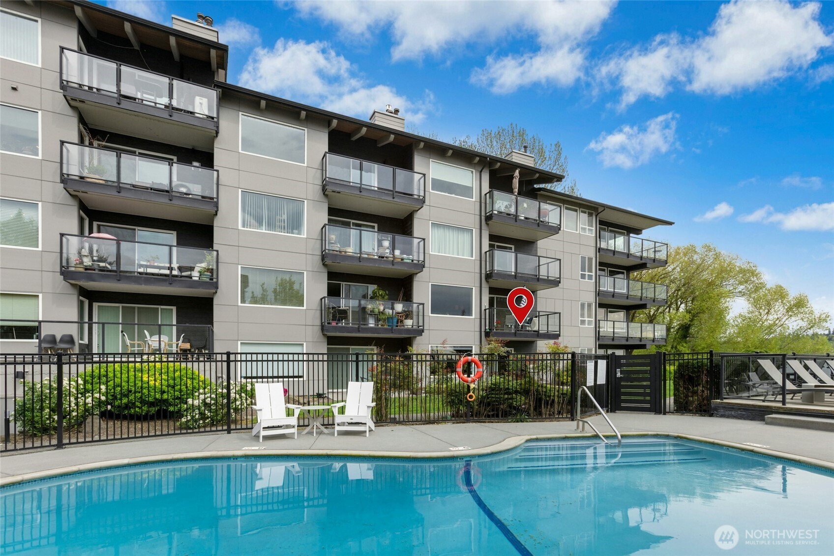 9201 NE Juanita Drive #202, Kirkland, WA 98034