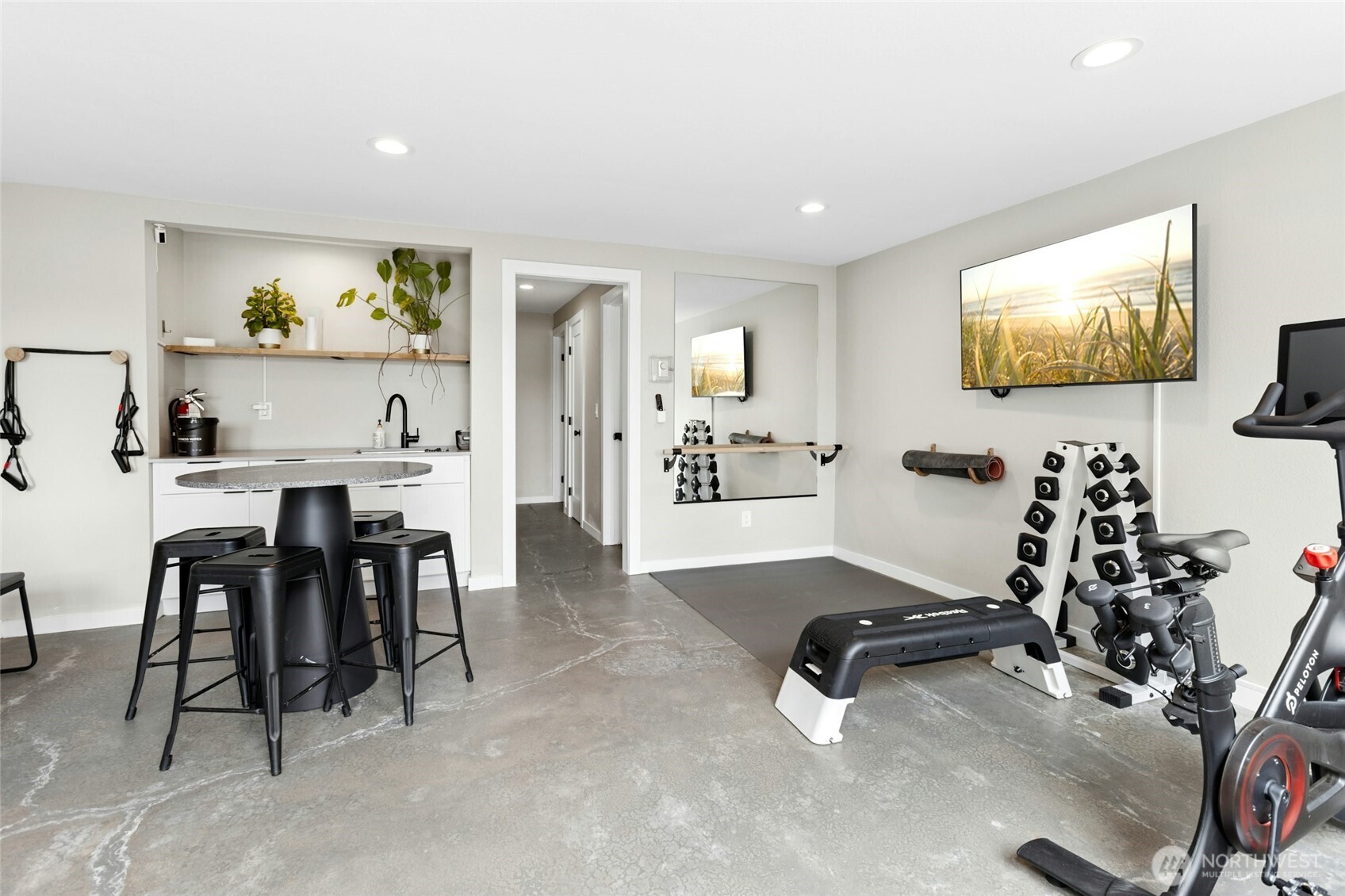9201 NE Juanita Drive #202, Kirkland, WA 98034