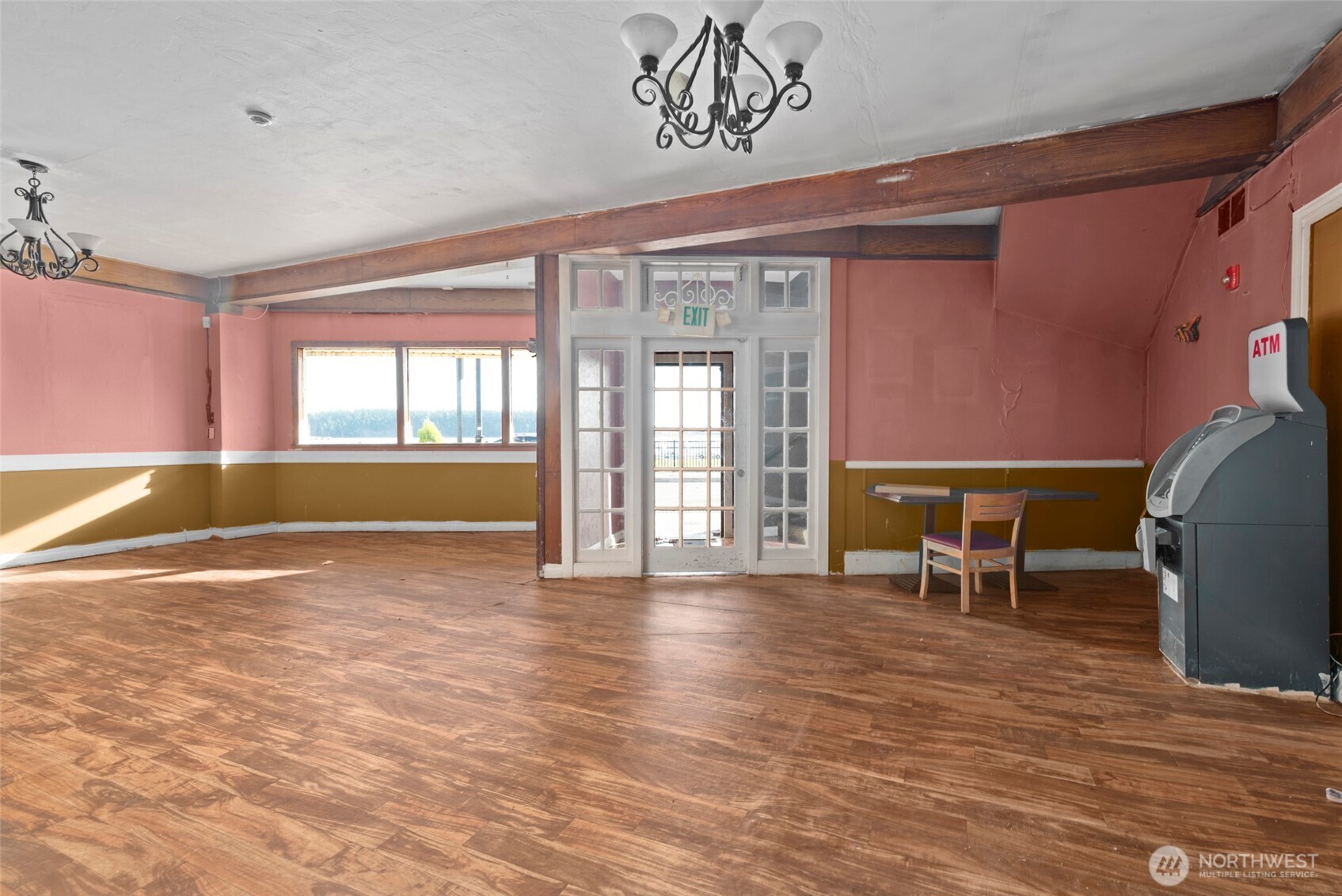 930 SE Pioneer Way , Oak Harbor, WA 98277