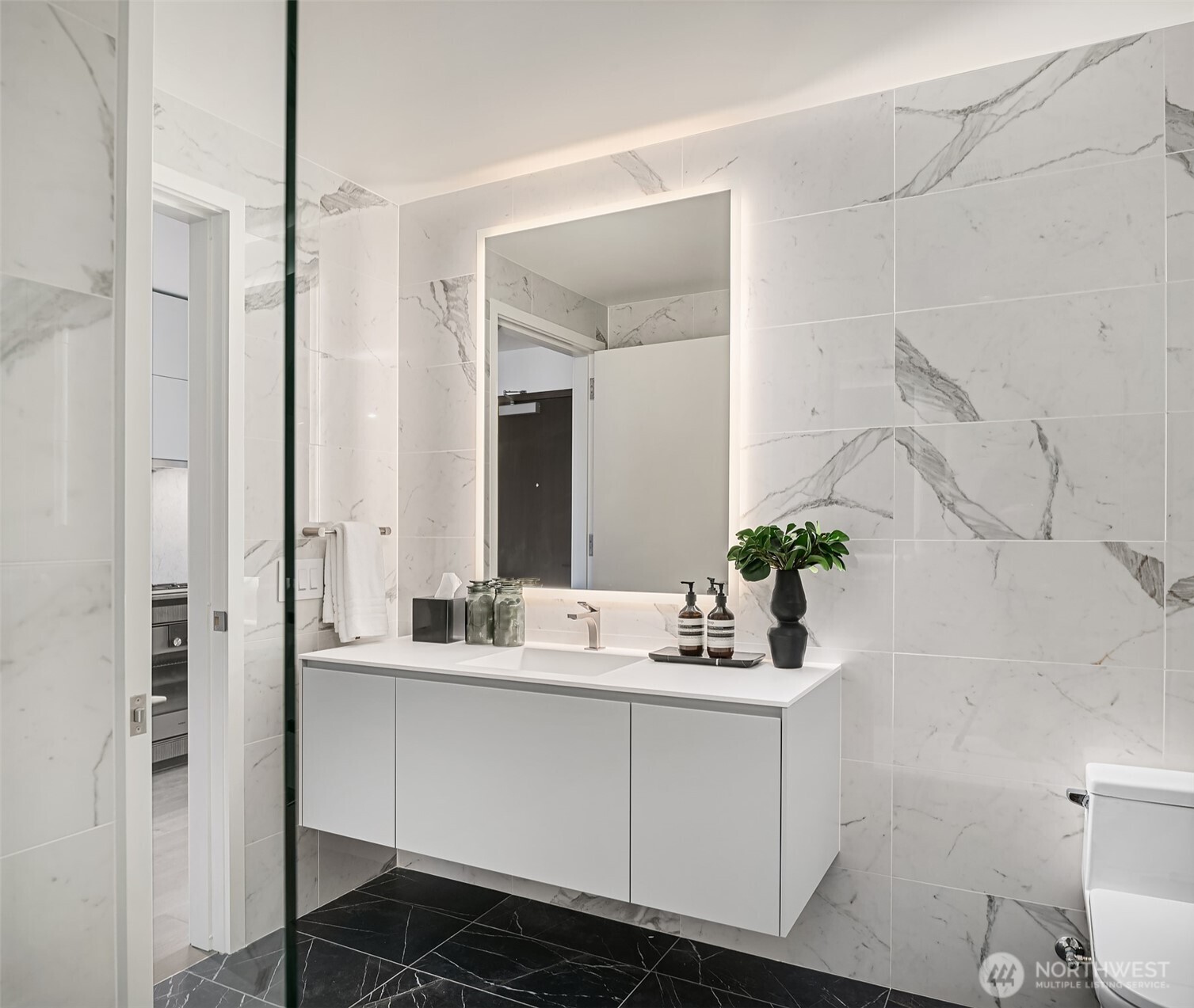 889 Avenue Square NE #908, Bellevue, WA 98004