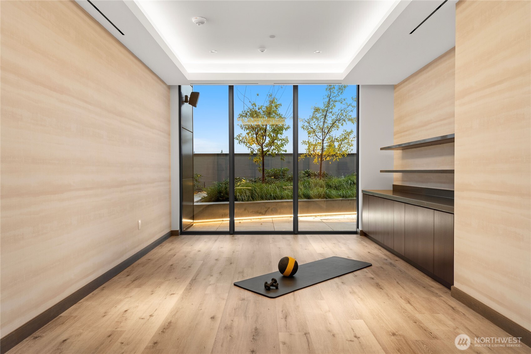 889 Avenue Square NE #908, Bellevue, WA 98004