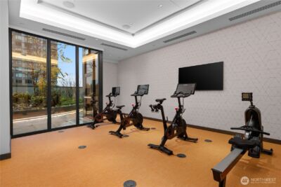 889 Avenue Square NE #908, Bellevue, WA 98004 - Photo 21