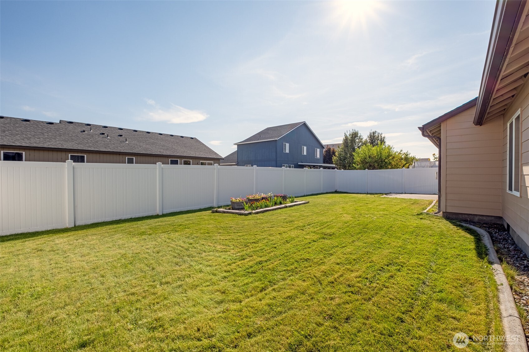 812 6th Avenue NE, Ephrata, WA 98823