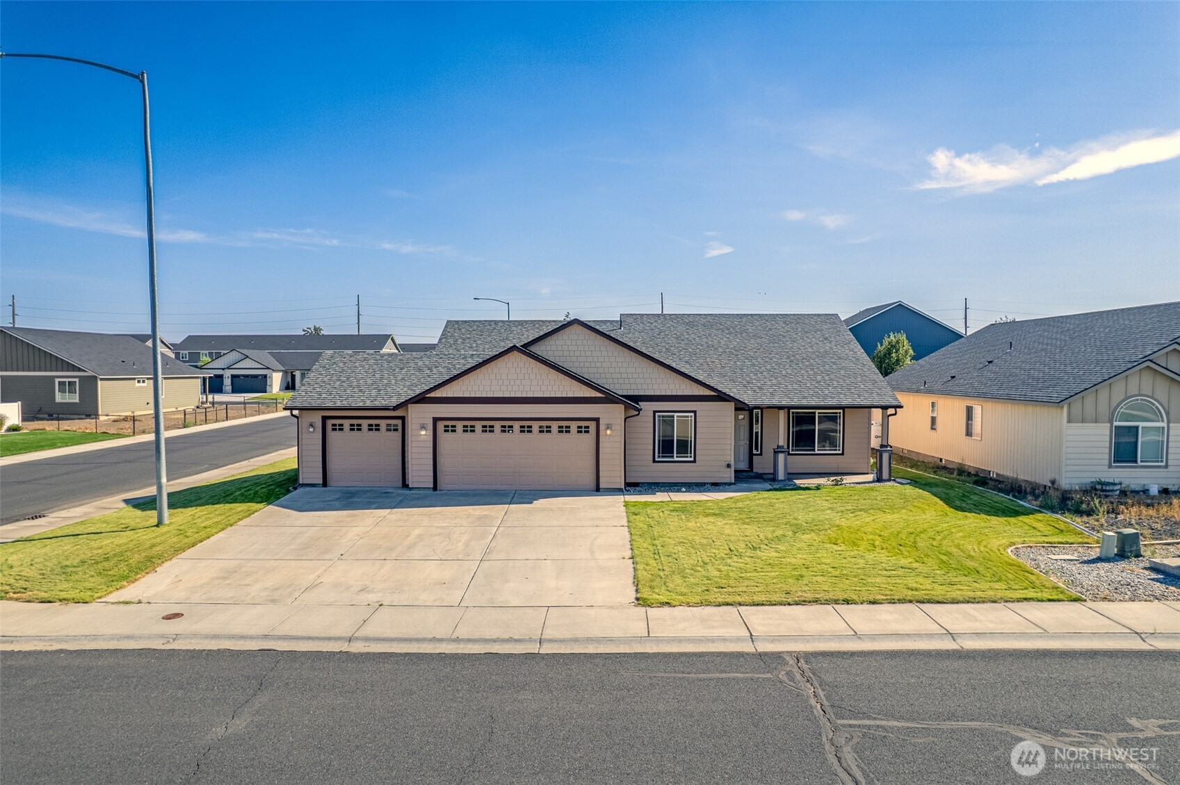 812 6th Avenue NE, Ephrata, WA 98823