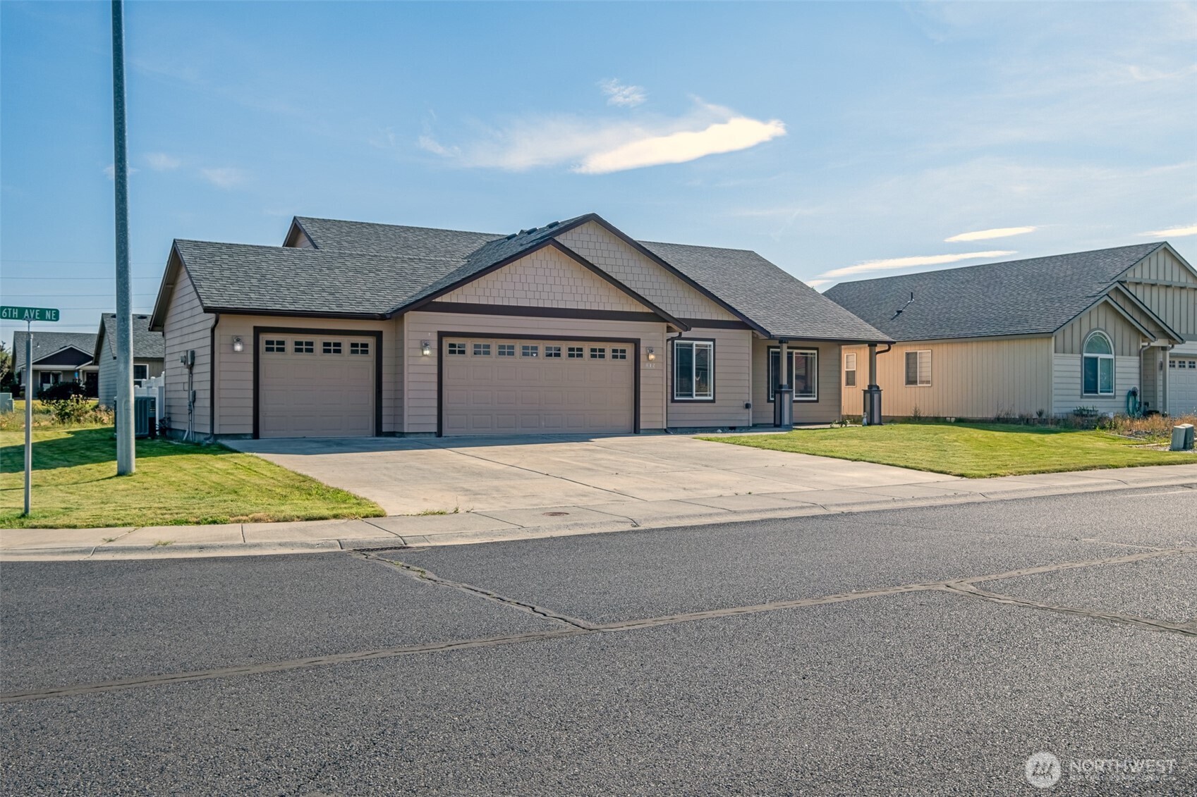 812 6th Avenue NE, Ephrata, WA 98823