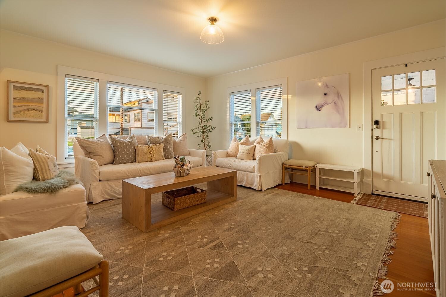 116 4th Avenue N, Edmonds, WA 98020