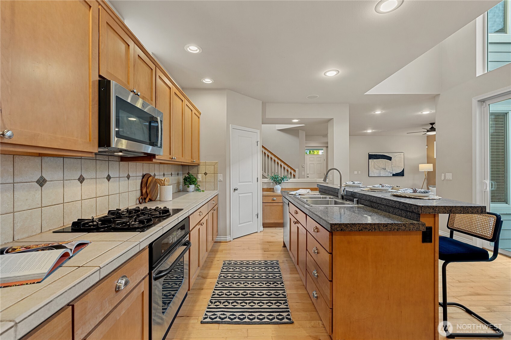 2127 NW Far Country Lane , Issaquah, WA 98027