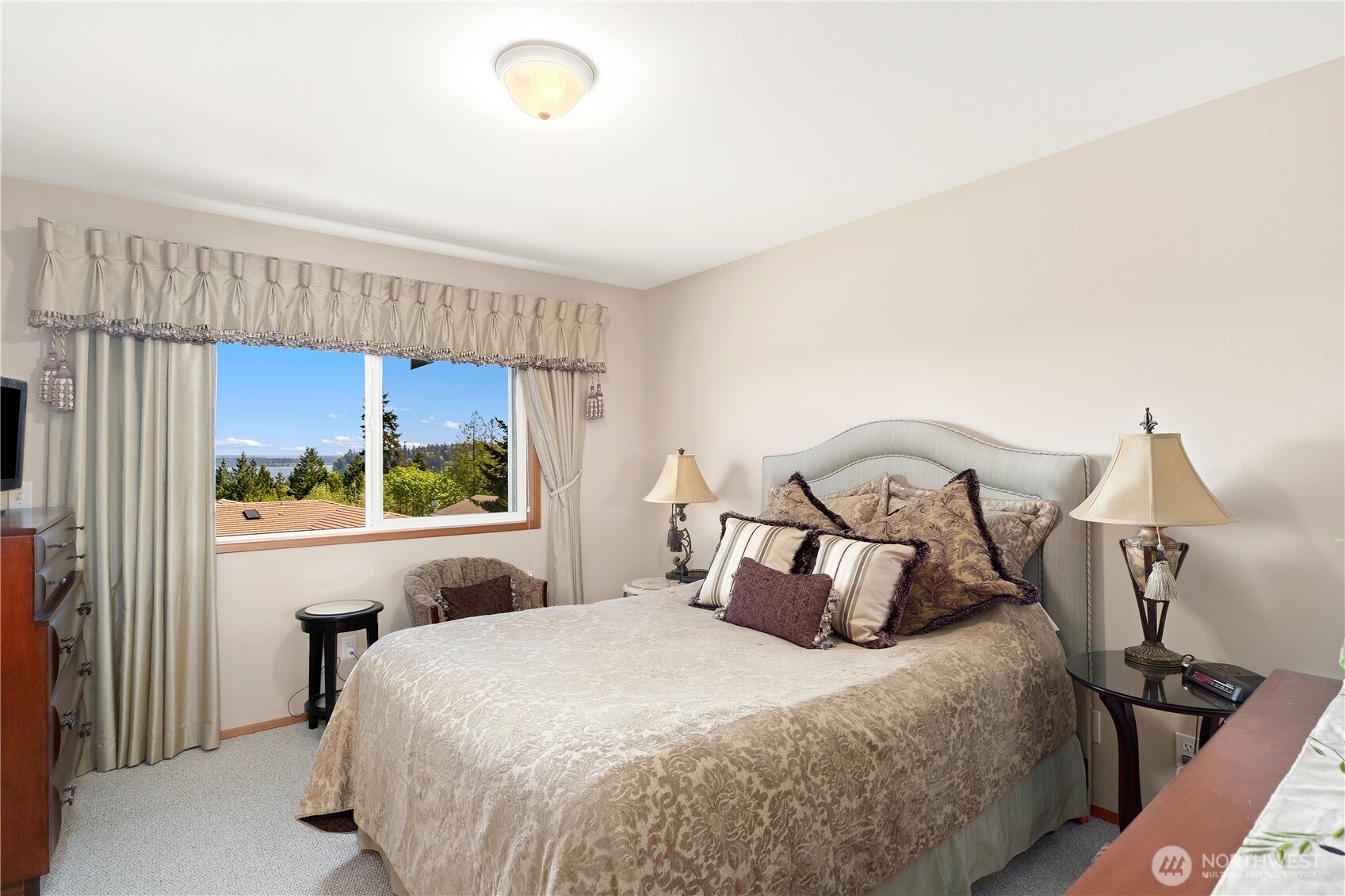 662 Pioneer Drive , Port Ludlow, WA 98365
