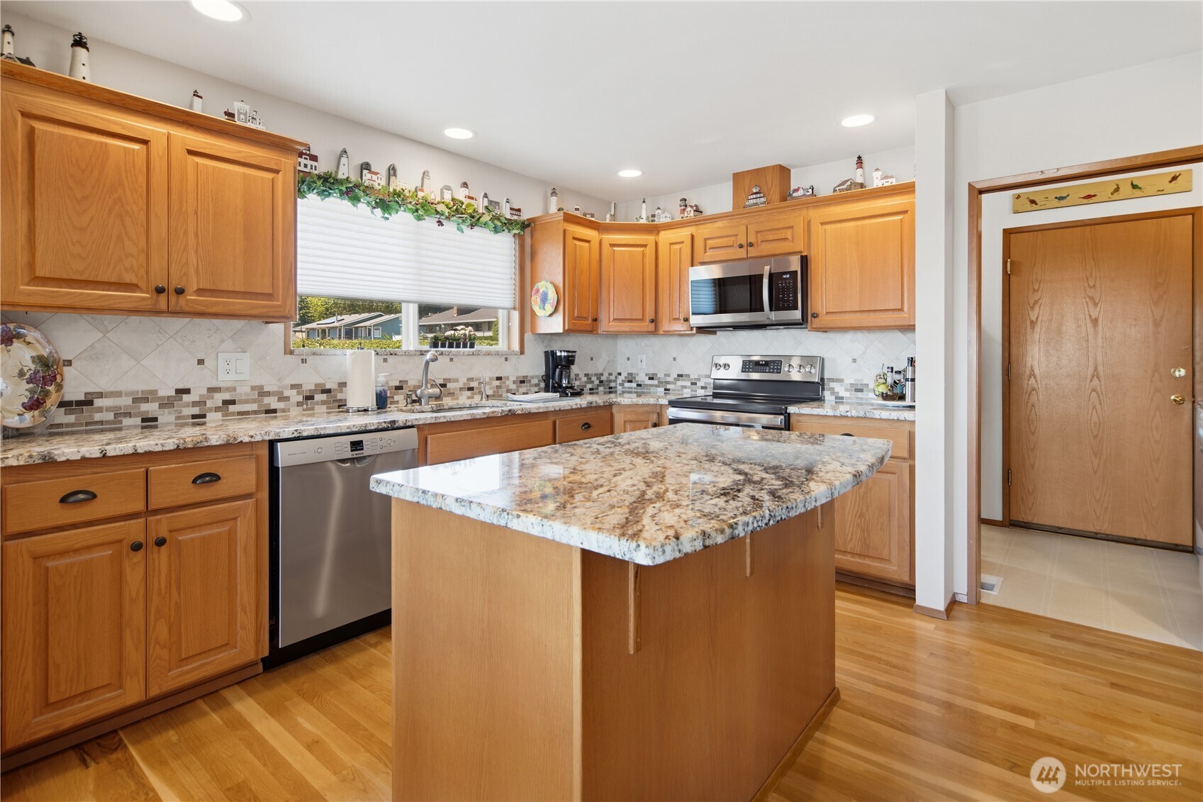 662 Pioneer Drive , Port Ludlow, WA 98365