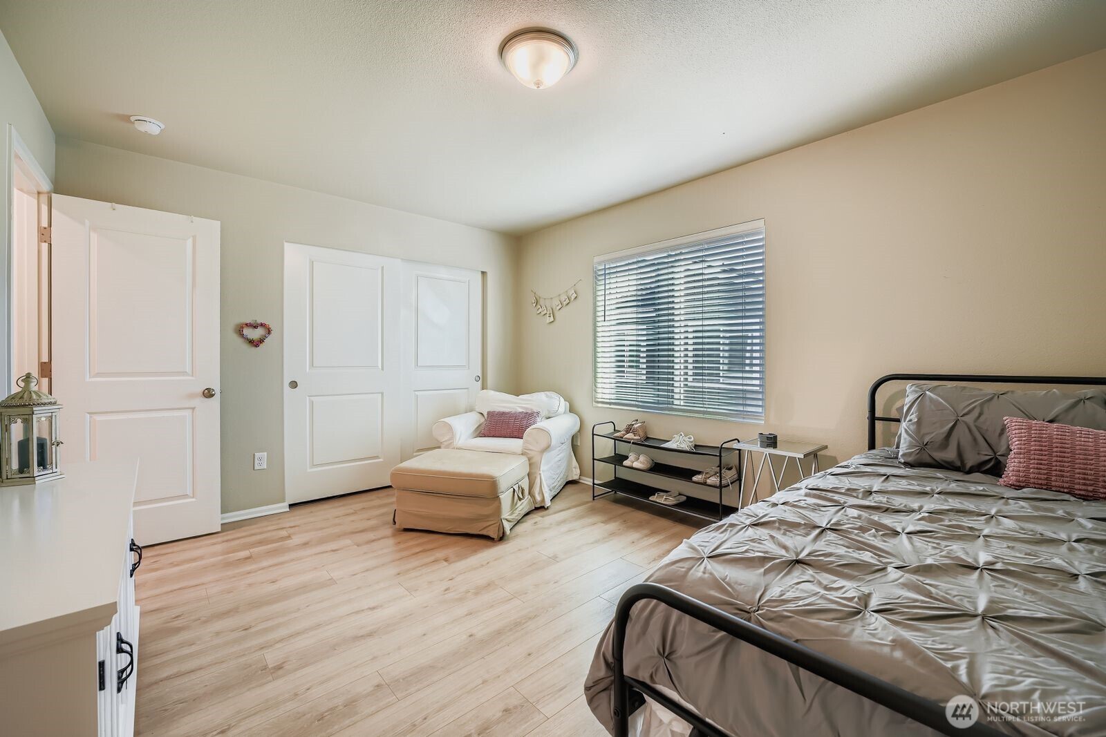 32668 Steamboat Lane , Black Diamond, WA 98010