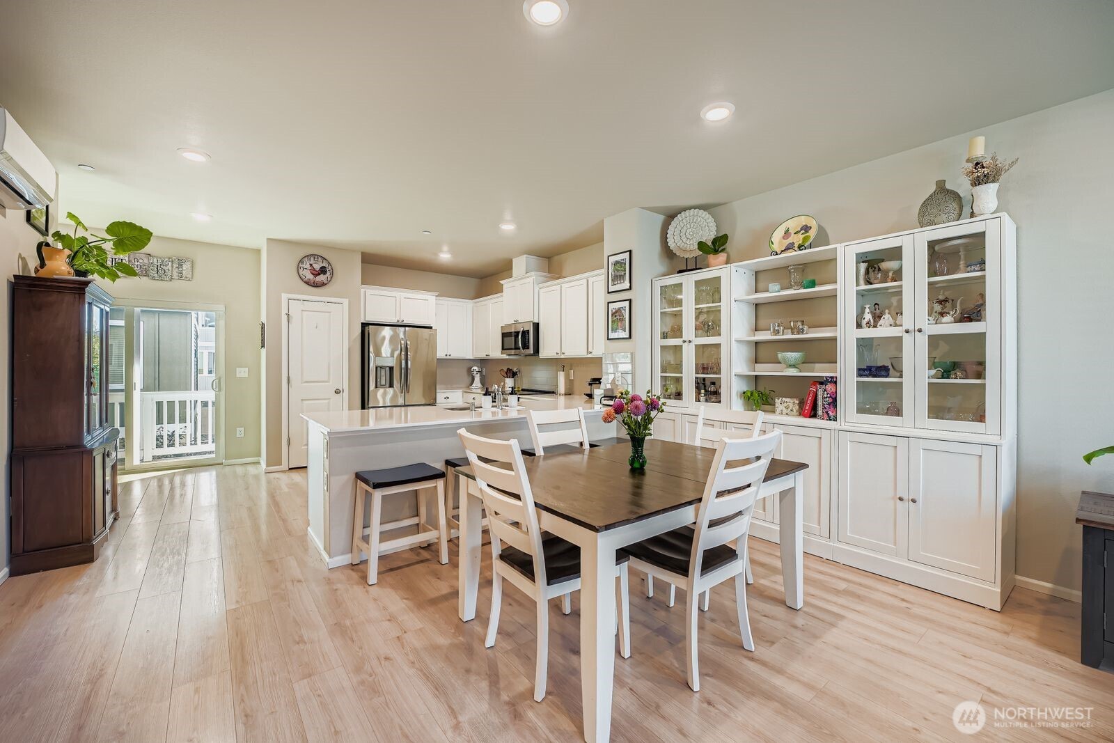 32668 Steamboat Lane , Black Diamond, WA 98010