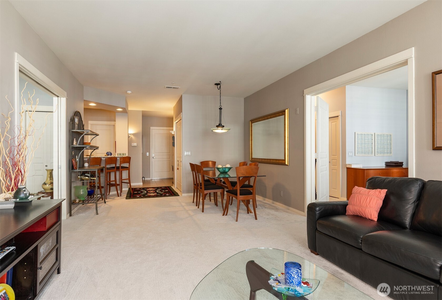 2000 Alaskan Way #255, Seattle, WA 98121-2104