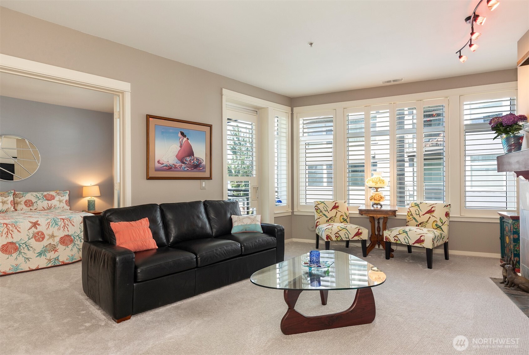 2000 Alaskan Way #255, Seattle, WA 98121-2104