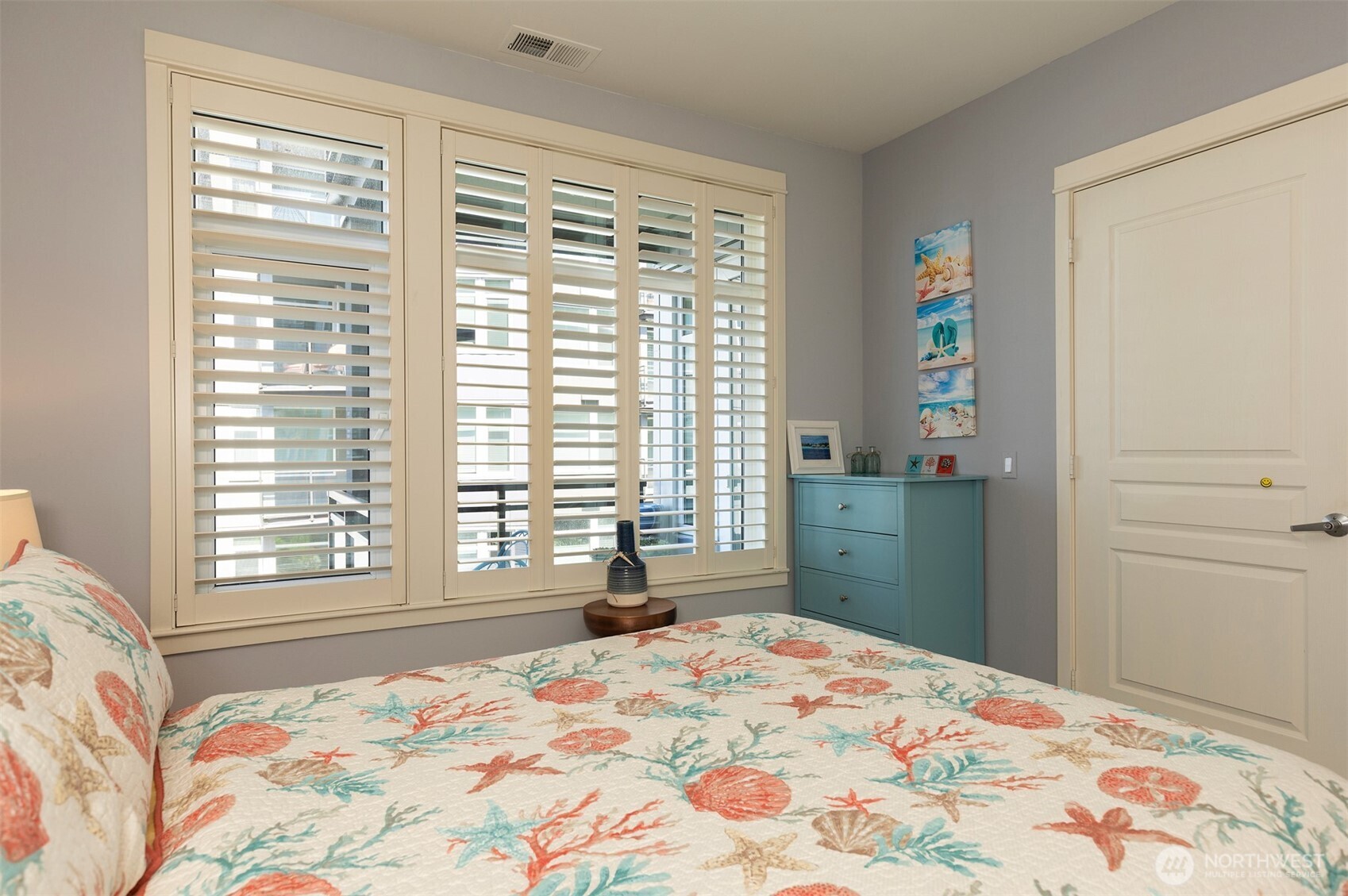 2000 Alaskan Way #255, Seattle, WA 98121-2104