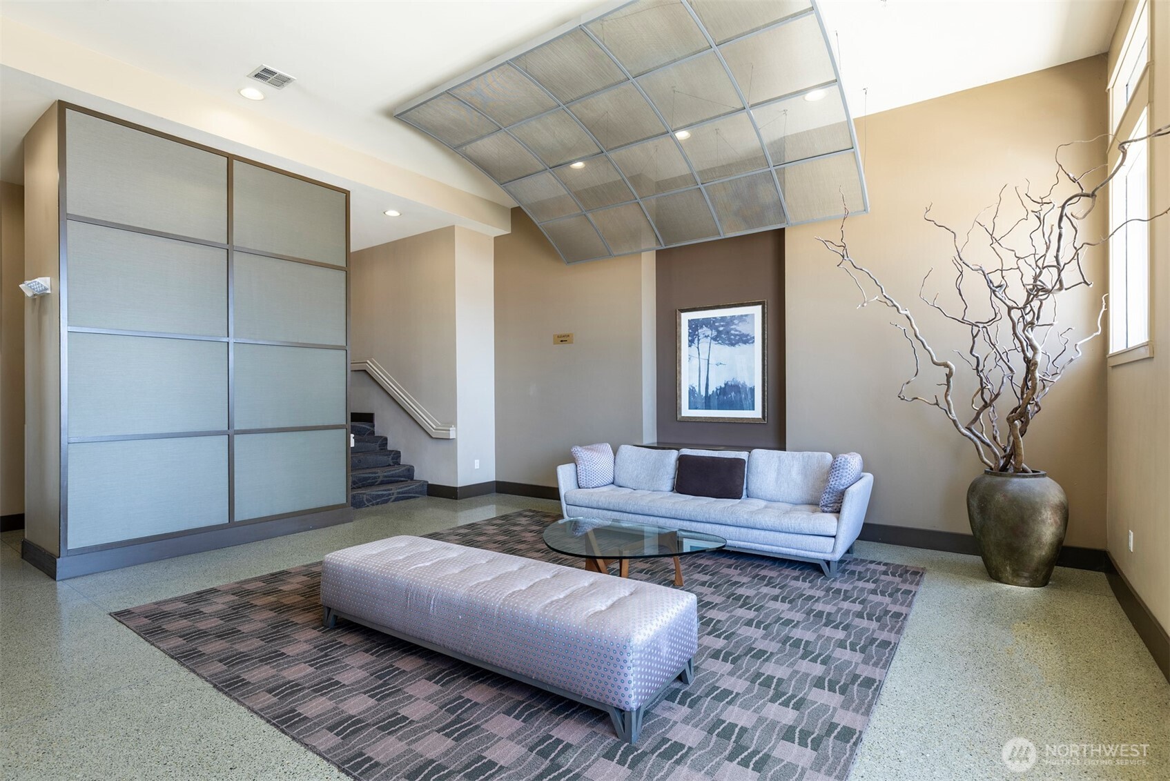2000 Alaskan Way #255, Seattle, WA 98121-2104