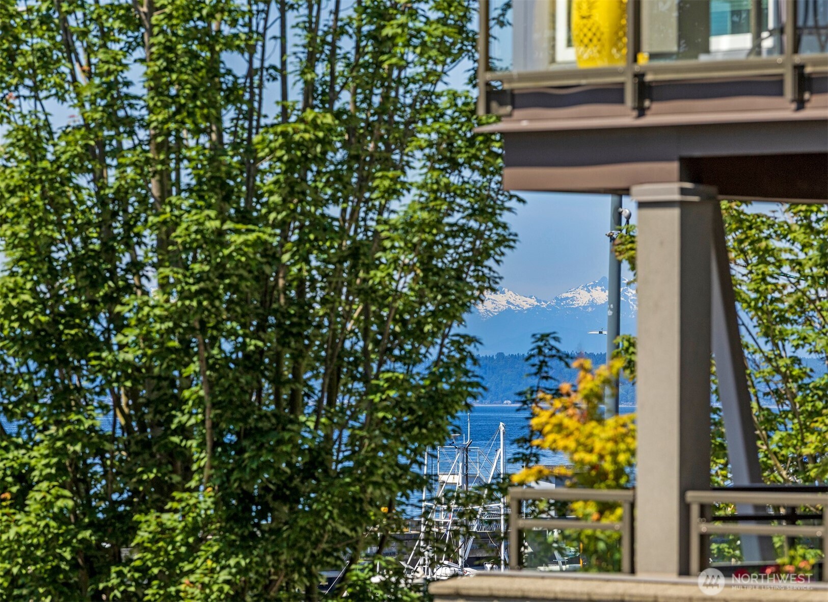 2000 Alaskan Way #255, Seattle, WA 98121-2104