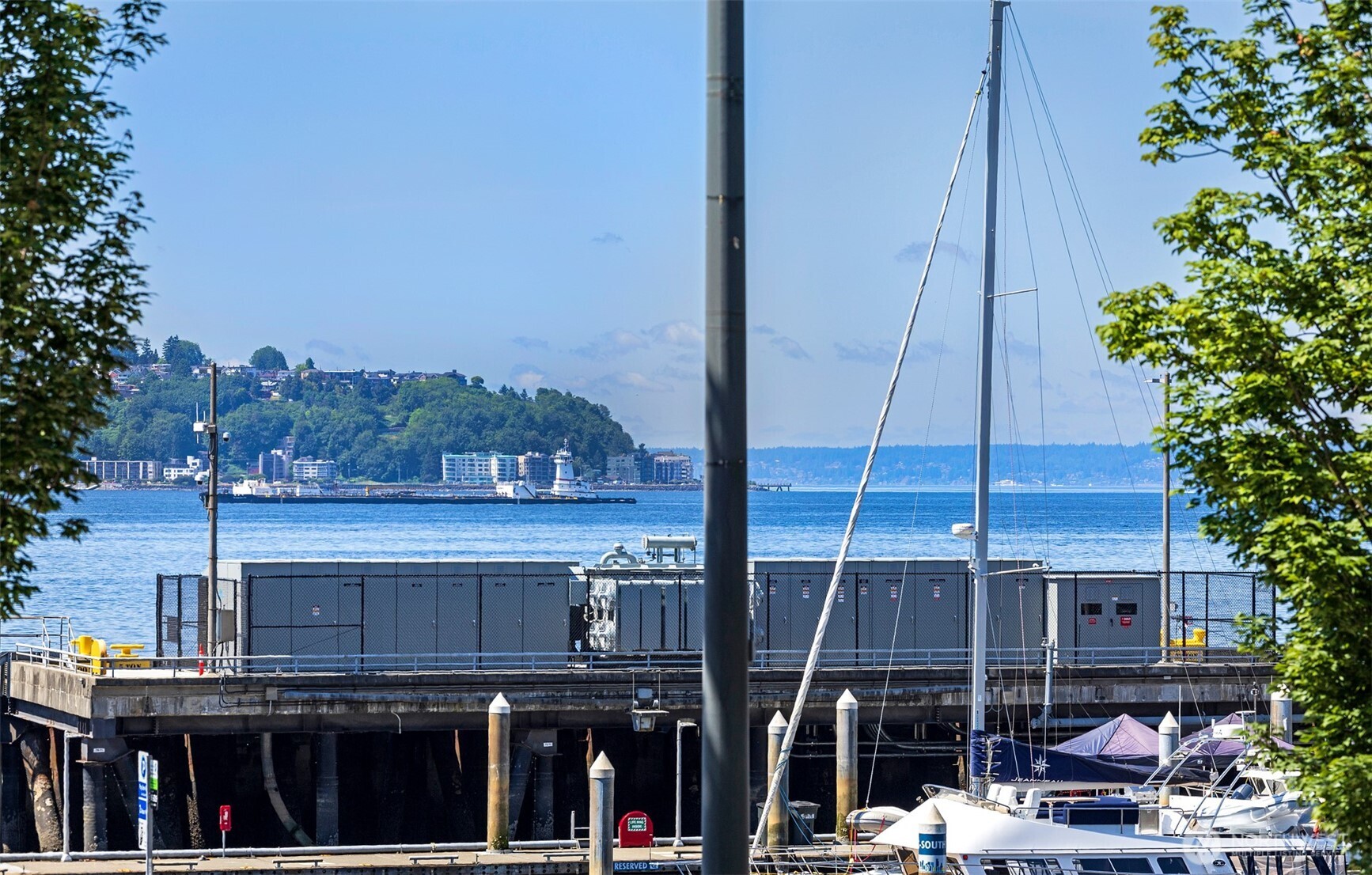 2000 Alaskan Way #255, Seattle, WA 98121-2104