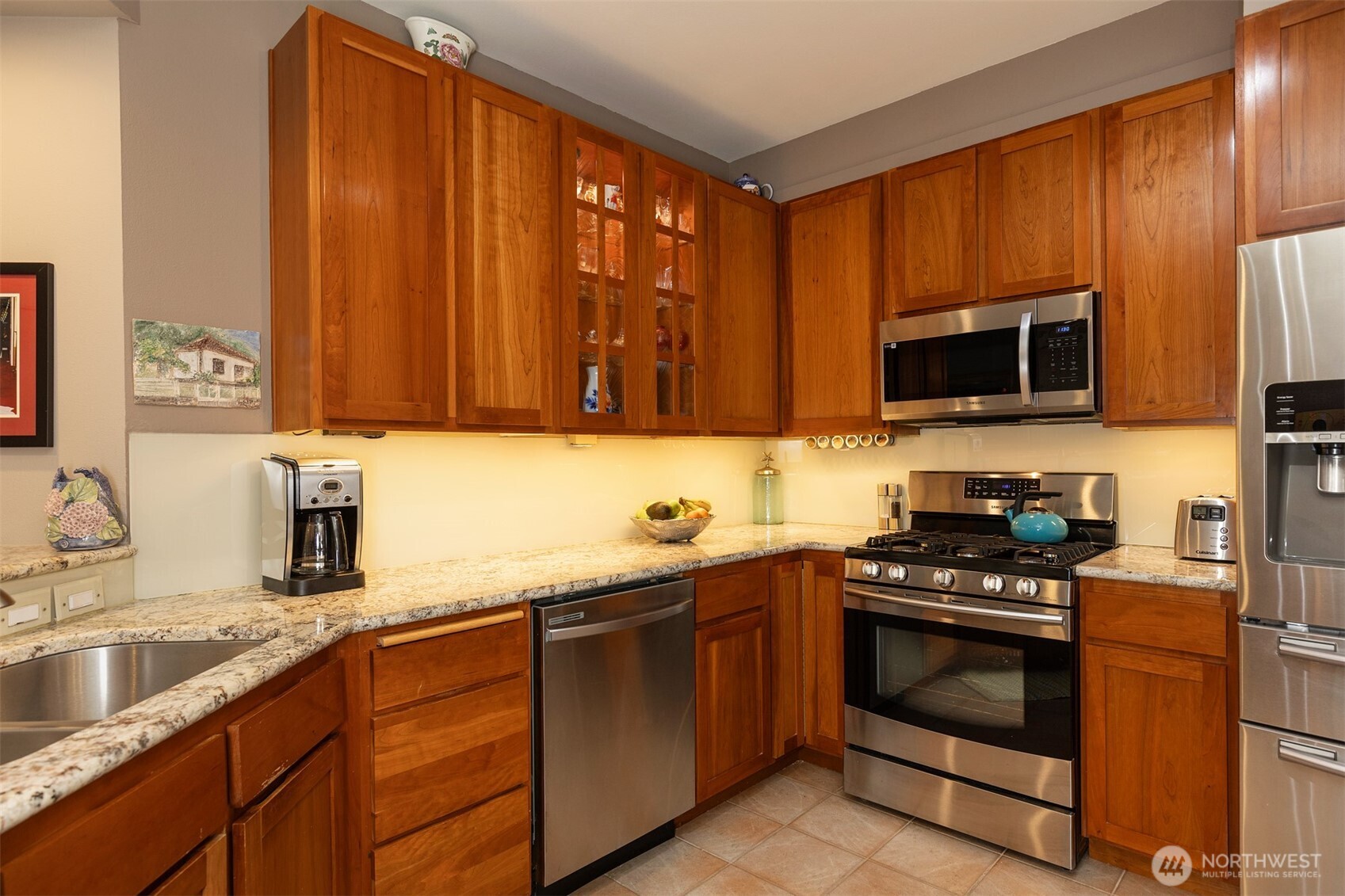 2000 Alaskan Way #255, Seattle, WA 98121-2104