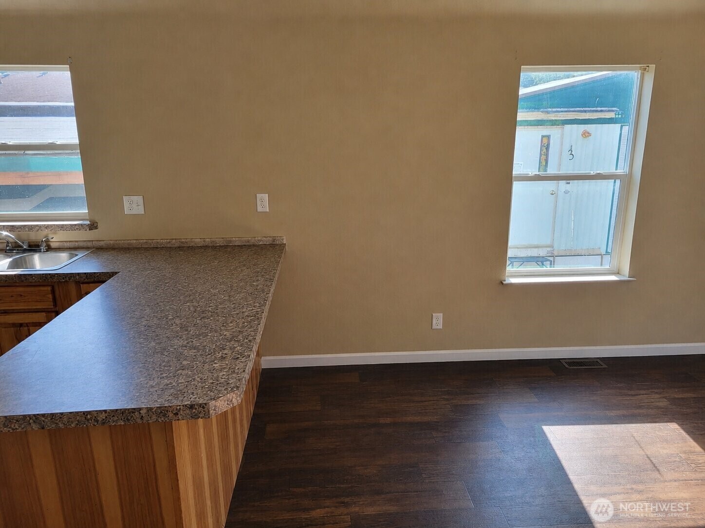 802 S Forrest Street #4, Westport, WA 98595